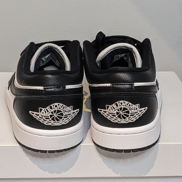 Nike Jordans 1 Low Dunk Black and White Women's Fits Like An Actual Size 6.5 - Picture 4 of 10